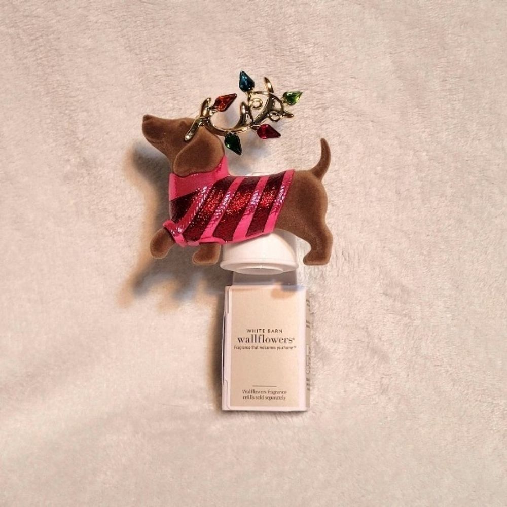 BBW Festive Reindeer Dachshund Dog Wallflower Plug 2025 Doxie Wiener Dog New OOS